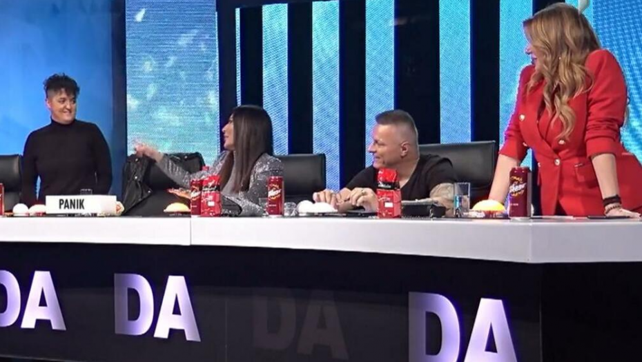NIJE MOJA FIRMA, JA SAM PENZIONER Članovi žirija napali Popovića zbog honorara, on se na sve načine branio