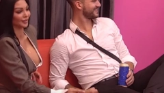 NE KRIJE DA MU SE SVIDELA Marko na sve načine pokušava da pridobije Majinu pažnju, a ona potpuno nezainteresovana, pomenula i nju!