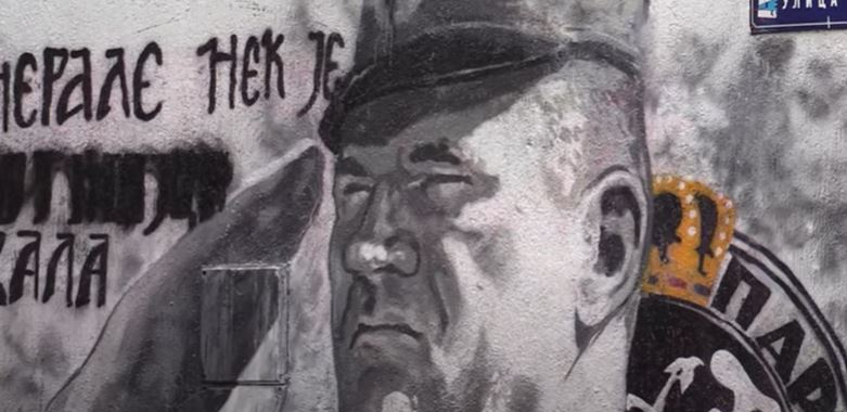 Opozicija briše mural Ratku Mladiću na Vračaru!