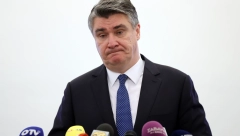 IZJAVE MILANOVIĆA "BESNI POPULIZAM" Profesorka: Vreme će pokazati koliko je odgovoran!