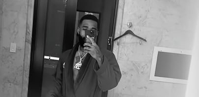 OGLASIO SE! Mornar danima traži svog nestalog igrača, a on se javio iz Hjustona  u bade mantilu! (FOTO)