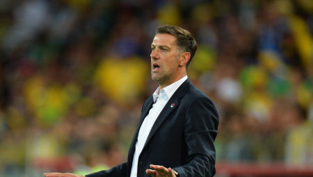 KRAJ PRED SRBIJU Bugari smenili Mladena Krstajića