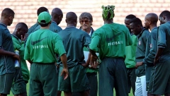 BRODOLOM U NIGERIJI Nije odveo zemlju na Svetsko prvenstvo, pa dobio otkaz!