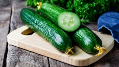 Efikasno sredstvo protiv sebuma: Napravite losion od krastavca za negu masne kože