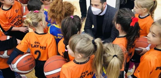 MALIŠANI DOBILI NAJBOLJU OPREMU I REKVIZITE! Ministar Udovičić posetio sportski centar u Bujanovcu!