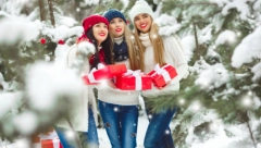 VELIKI MESEČNI HOROSKOP ZA DECEMBAR Ovan strastveno uživa u ljubavnim izazovima, drugi sapleću Raka na putu do uspeha, Škorpiji slabi imunitet