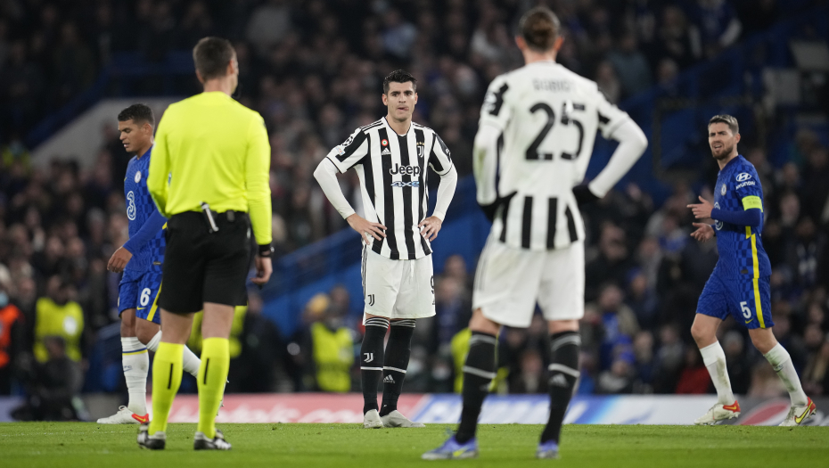 IGRAČI JUVENTUSA BESNI NA SRBINA! Naš arbitar priznao sporan gol! (VIDEO)