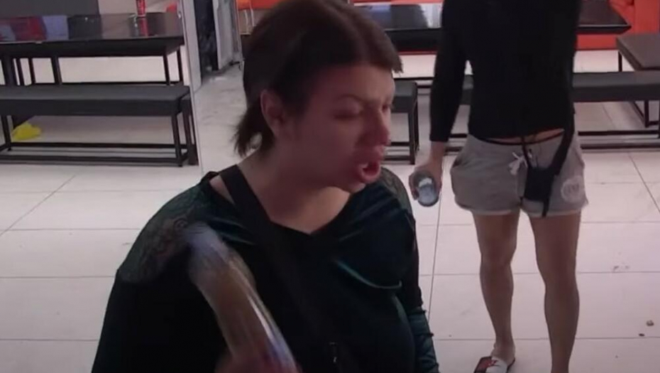 MILJANA TUŽI ZOLU, HITNO SE OBRATILA ADVOKATU! Kulićeva izgubila kontrolu, javno obelodanila šta je sve Zola radio i koje opijate je koristio, cimeri zanemeli!