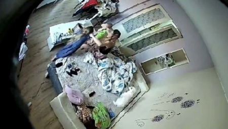 STRAVIČNO NASILJE NAD DECOM U LESKOVCU Snimak uznemirio Srbiju, majka uhapšena!