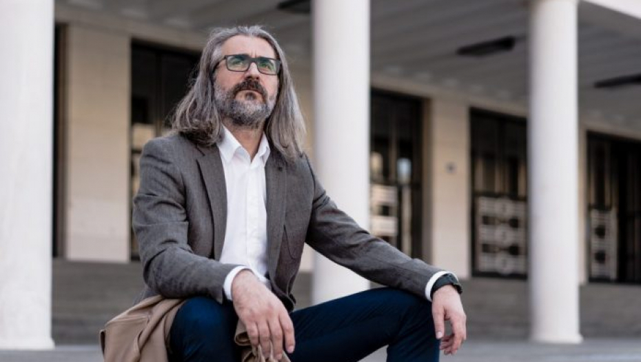 POHVALA OPOZICIJI Niko kao vi nije tako predano i hladnokrvno uništavao fabrike i ostavljao Novosađane bez posla!