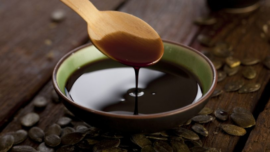 ZOVU GA ZELENO ZLATO Ovo ulje dokazano pomaže u ravnoteži krvnog pritiska, snižavanju holesterola i triglicerida