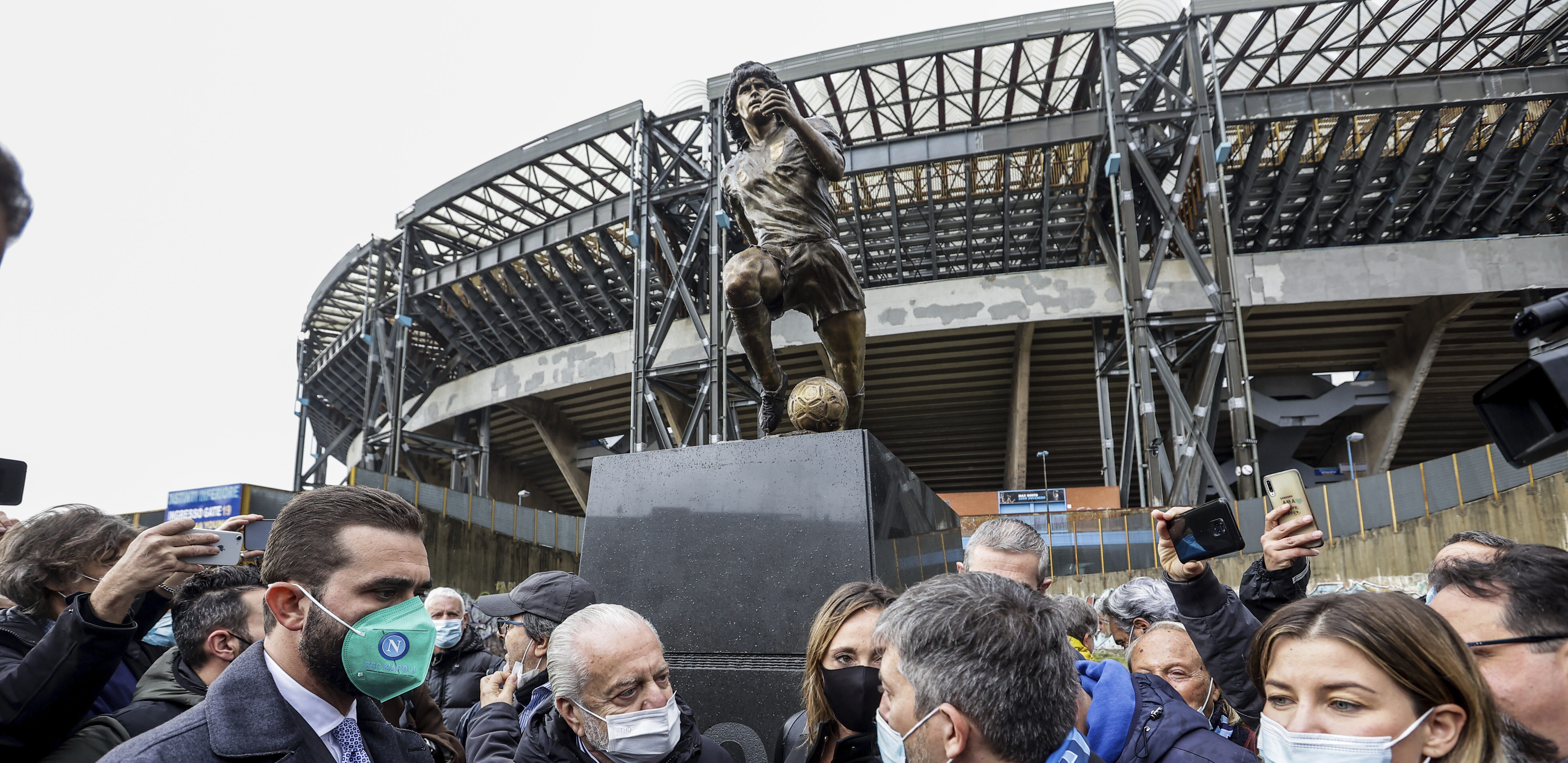 MAGIČNI "EL PIBE"! Maradona nikada neće biti zaboravljen, dokazi za to su očigledni! (FOTO GALERIJA)
