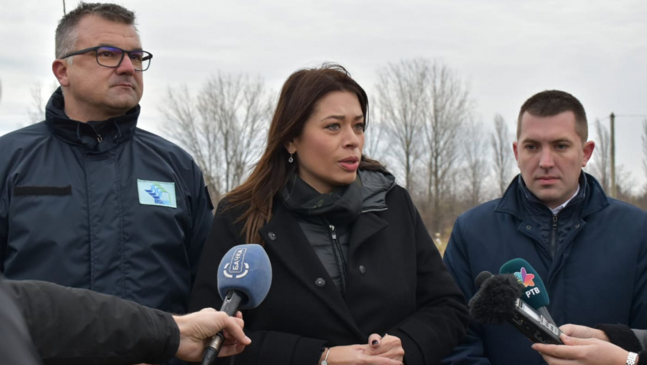 VUJOVIĆ U SRBOBRANU: Sadimo za buduće generacije! (FOTO)