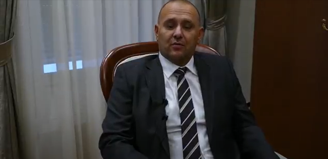 ODLIKOVAN! Vladimir Kuvalja doneo odluku da se pusti himna Ruske Federacije, uprkos pretnjama! (VIDEO)