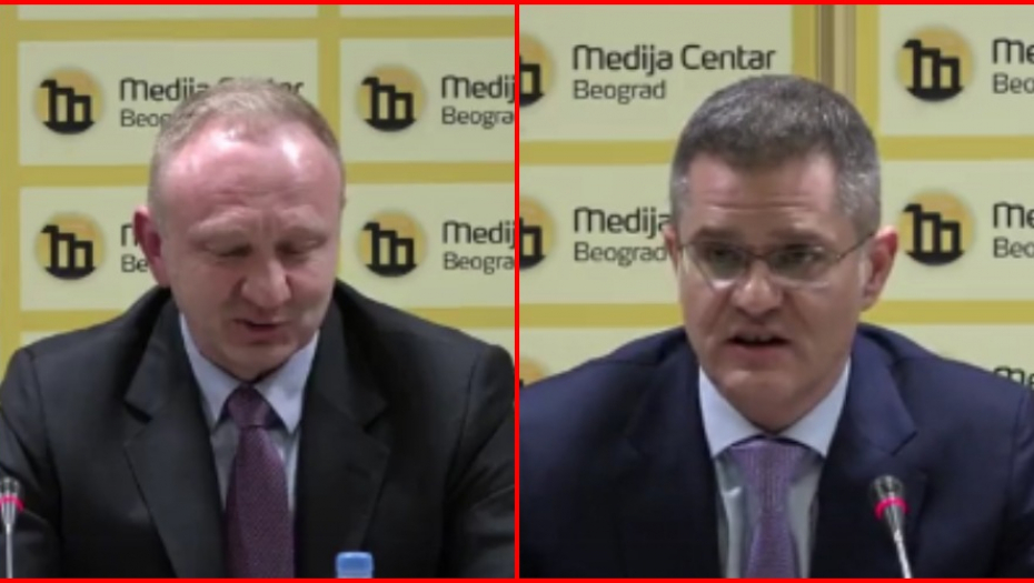 ĐILAS PONIŽAVAO JEREMIĆA NA ZAJEDNIČKOJ KONFERENCIJI ZA ŠTAMPU Posle trećeg naručenog pitanja, Vuk je "pukao" (VIDEO)