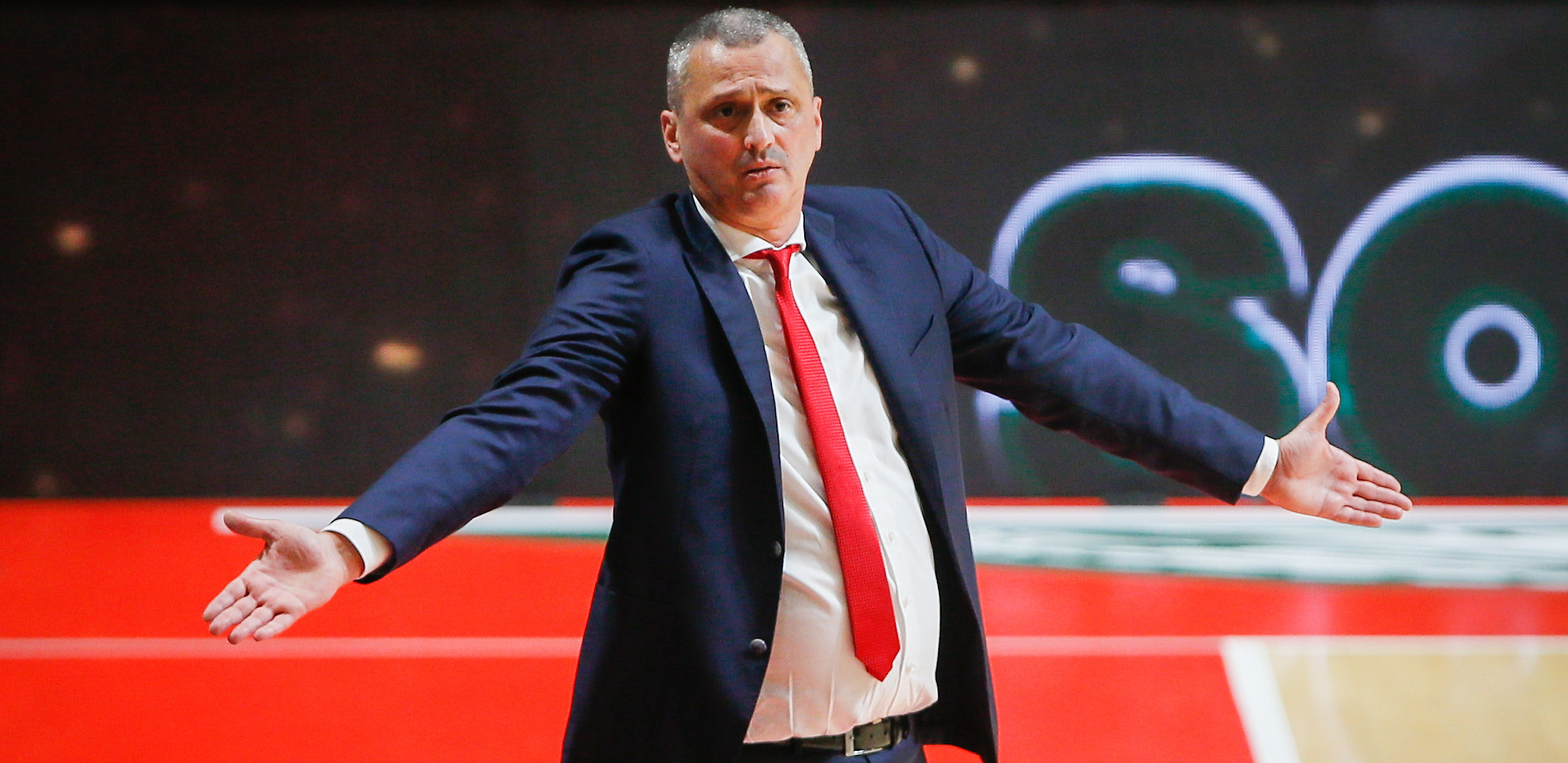 ZVEZDA RAZMONTIRANA, NAVIJAČI SE BRINU Trener Radonjić ima po jednu dobru i lošu vest