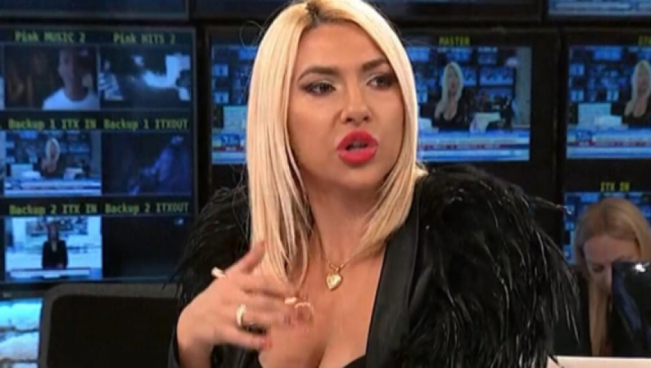 ZAPALILA JUTARNJI PROGRAM Jovana Jeremić svojim stajlingom istakla atribute, grudi u prvom planu, pa otkrila svoju želju za 2022!