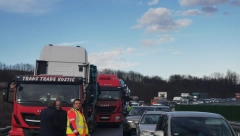 KOLAPS U OBRENOVCU Kamion oštetio most preko Kolubare