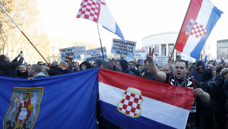 SKANDAL! Mapa Hrvatske za osnovce obuhvatila BiH, ali i delove Srbije