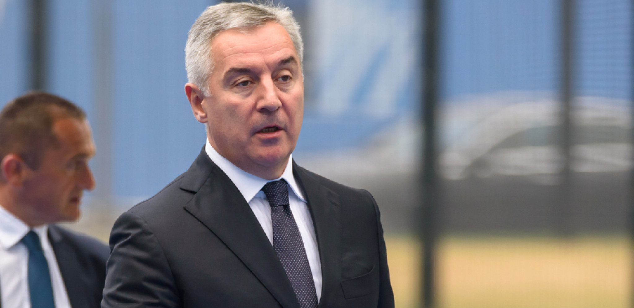 "Cela Vlada Crne Gore govori srpski jezik"