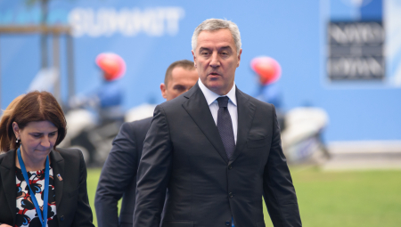 ZEMLJOTRES NA POLITIČKOJ SCENI CRNE GORE Milo Đukanović napušta funkciju!