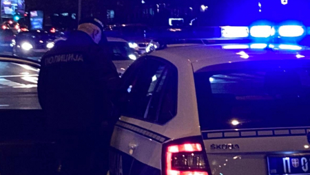 POSEBNO NAPRAVLJEN BUNKER Ispod prostora za rezervnu gumu, policija je pronašla ovo!