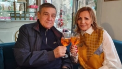 OVO JE STAN U KOM SU 10 GODINA ŽIVELI ANA I MRKA Sve u staklu, stilski nameštaj i ogromna terasa!