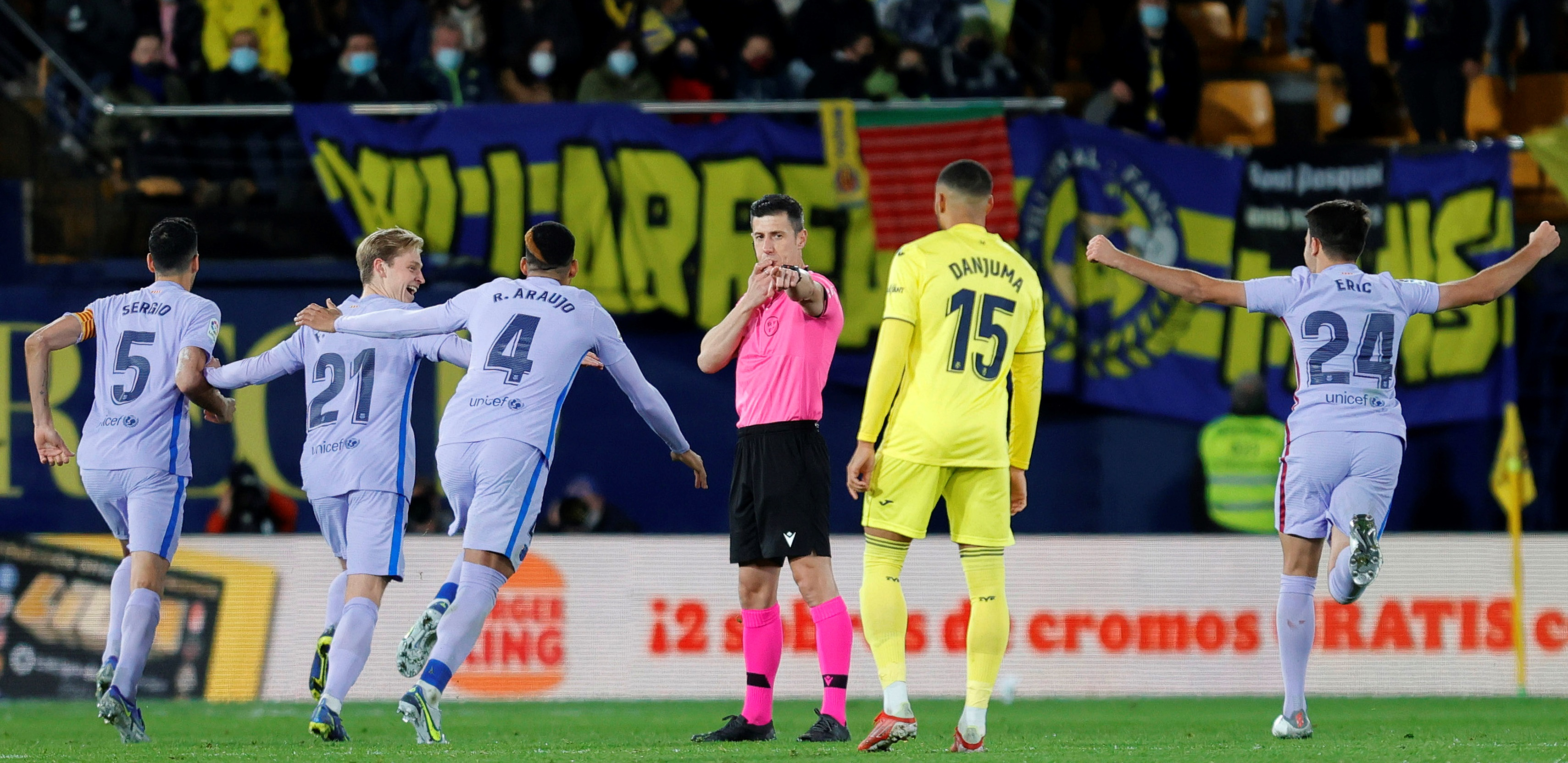 BARSA SE PENJE KA VRHU Torpedovali "Žutu podmornicu" (VIDEO)