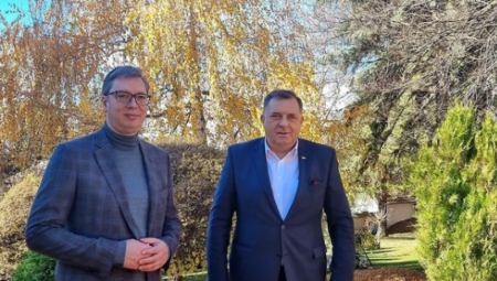 PREDSEDNIK VUČIĆ OBJAVIO FOTOGRAFIJU SA DODIKOM Važni razgovori u Beogradu