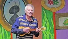 VOLEO JE SAMO NJU 50 GODINA: Branko Kockica je sa suprugom živeo u malom stanu, usvojili su VRANU, jednu stvar joj nije oprostio