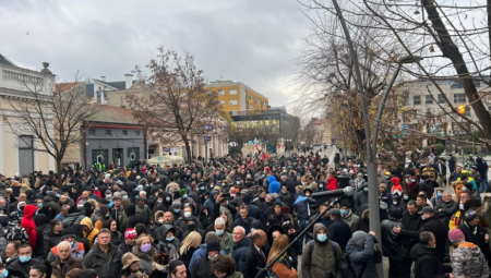 SADA JE SVE JASNO! I JUČE ODRŽANI SULUDI PROTESTI, ŽIVOT U SRBIJI BIO BLOKIRAN SATIMA  Đilas i ortaci Velje Nevolje terorisali narod!