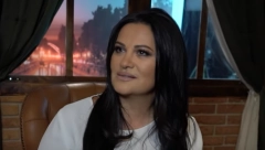 "TO JE BIO NAJTEŽI TRENUTAK U MOM ŽIVOTU" Pevačica sa knedlom u grlu pogovorila o porodičnoj tragdiji