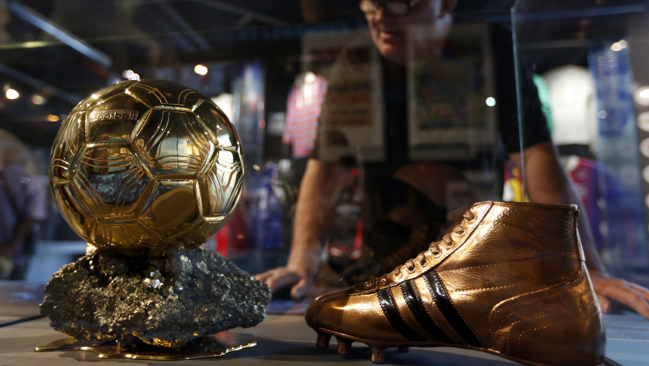 SVE SU OČI UPRTE U PARIZ! Svi fudbaleri su došli sa lepšim polovinom, samo je ON sam! (FOTO GALERIJA)