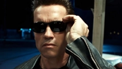 TEŠKI DANI ZA ŠVARCENEGERA! Terminator i bivši guverner Kalifornije doživeo je saobraćajnu nesreću!