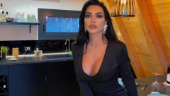 DA SE SMRZNEŠ! Helena Topalović sa mužem razmenjivala nežnost u bazenu, a ambijent oko njih sve je šokirao! (FOTO)