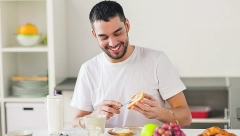 DOKTORI SMATRAJU DA JE OVO NAJZDRAVIJI ORAŠASTI PLOD: Ljudi koji jedu ovu namirnicu mogu da izbegnu kardiovaskularne bolesti