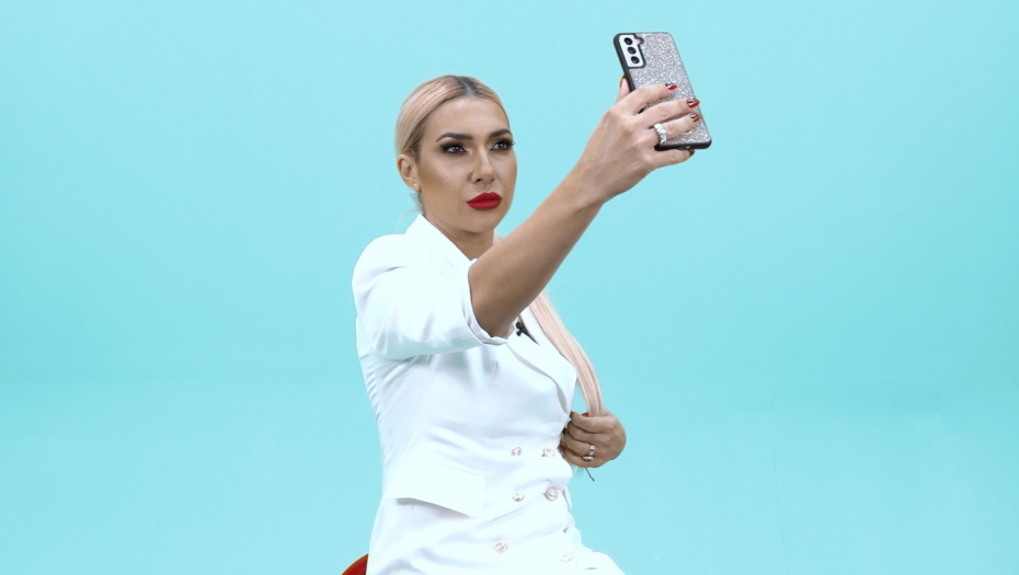 NE DA BOG NA SVOG! Jovana Jeremić poslala jaku poruku na veliki praznik, voditeljkina objava odjeknula društvenim mrežama! (FOTO)