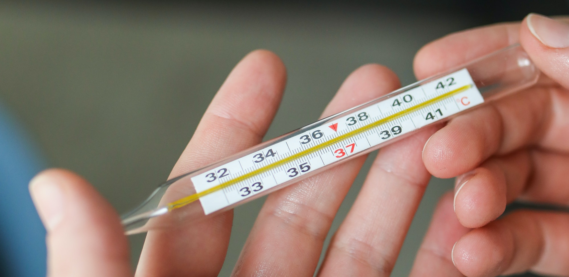 Potpuno prirodan lek: Kako da iskoristite limun za skidanje povišene temperature?