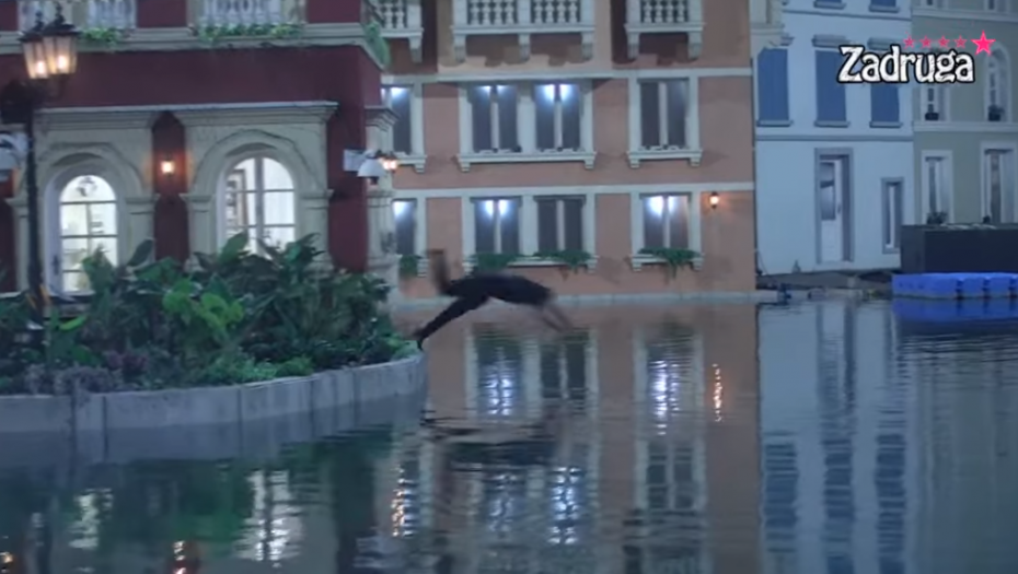 DRAGOJEVIĆ SE BACIO U JEZERO! Dejan nakon jezive svađe sa Dalilom potpuno van sebe, obezbeđenje ne može da ga savlada! (VIDEO)