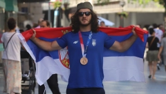 RADUJ SE SRBIJO Imamo najboljeg borca na svetu!