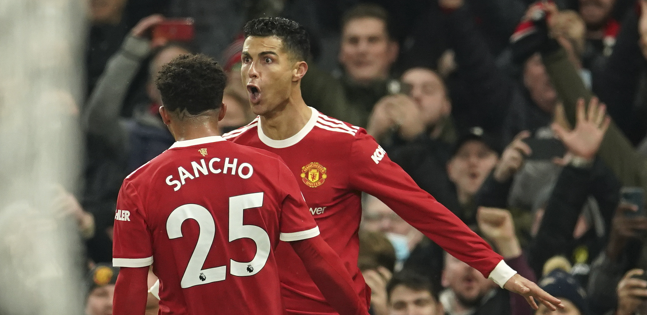 SPEKTAKL NA "OLD TRAFORDU"! Mančester posle velike borbe srušio Arsenal, Ronaldo jubilarcem poželeo Ragniku dobrodošlicu!