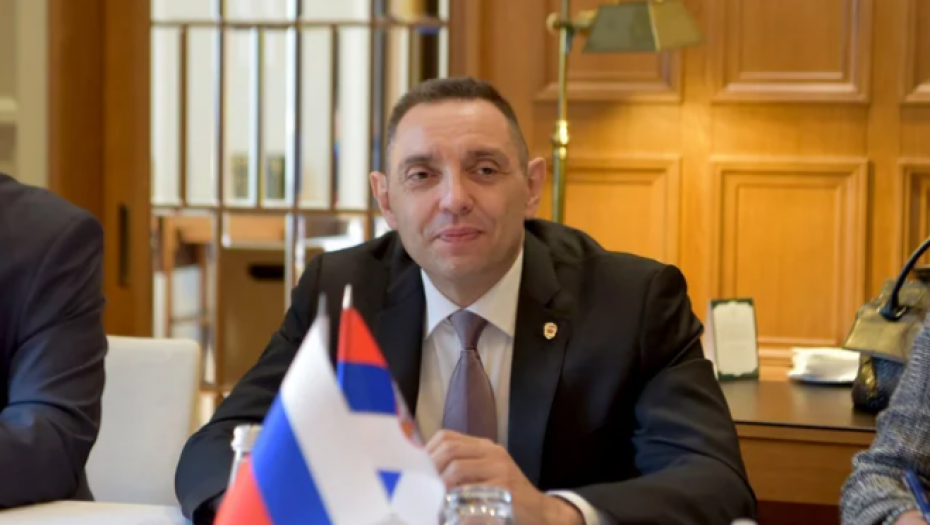 SRBI I RUSI SU SVOJIM ŽIVOTIMA BRANILI SLOBODU Vulin čestitao Dan branilaca otadžbine pripadnicima oružanih snaga Ruske Federacije