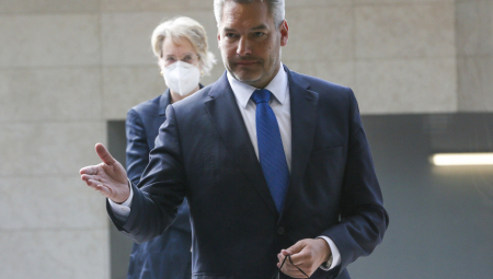 AUSTRIJA DOBILA NOVOG KANCELARA Na čelu države i vladajuće stranke Karl Nehamer