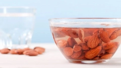 POTOPITE ČETIRI BADEMA U VODU PREKO NOĆI: Pojedite ih ujutru i rešićete se tegoba koje muče najviše SRBA