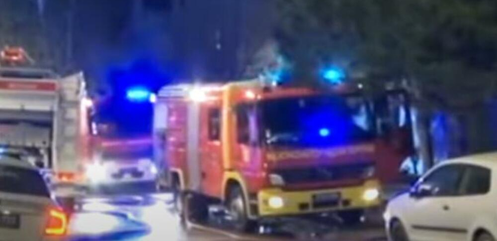 STRAŠAN POŽAR BUKTI U NOVOM SADU Vatrena stihija guta hipermarket u industrijskoj zoni (VIDEO)