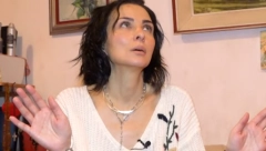 AMPUTIRALI SU JOJ NOGU I ODSTRANILI DOJKU! Potresna ispovest bivše učesnice rijalitija o teškoj borbi i patnji: Želela sam da živim