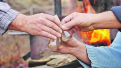 RUSI I AMERIKANCI OVAJ SPECIJALITET PORUČUJU IZ SRBIJE Srbi se nikada ne bi setili da ga koriste za ovo, nije rakija u pitanju