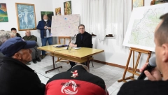 PREDSEDNIK VUČIĆ RAZGOVARAO SA MEŠTANIMA GORNJIH NEDELJICA Tražićemo od Rio Tinta da ne računaju samo na profit, već na zdravlje ljudi