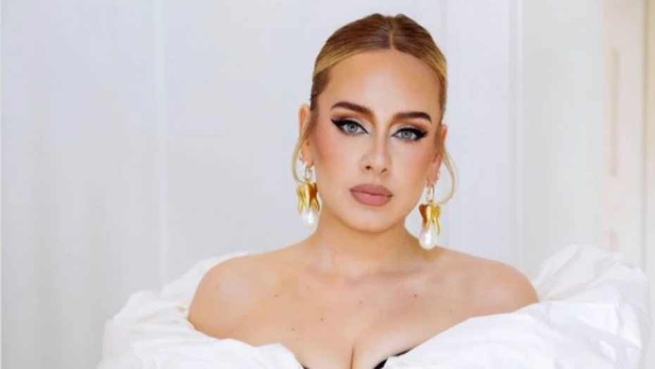 ADEL SE SRUŠILA! Svetska zvezda ležala u agoniji i zapomagala na sav glas, a on ju je pronašao!