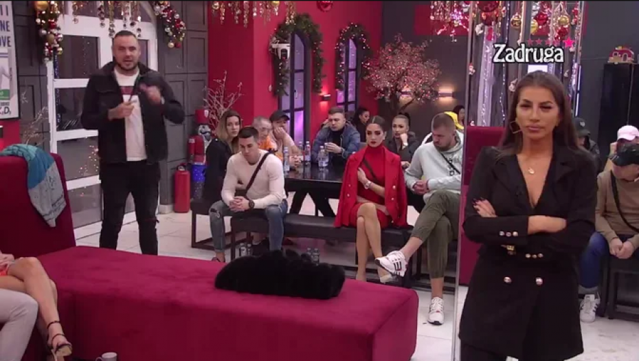 SKOČIO KO OPAREN! Dalila objasnila zašto Caru smeta njeno druženje sa Karićem, Filip pobesneo!